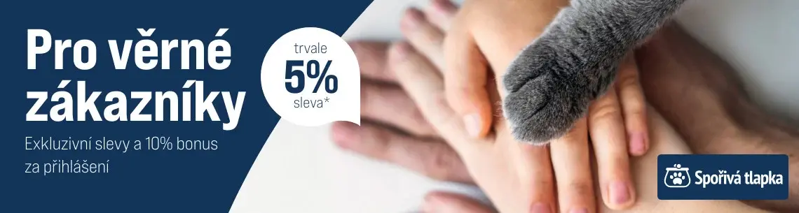 Spořivá tlapka Reklamní banner s textem a několika lidskými rukama, na kterých leží kočičí tlapka.