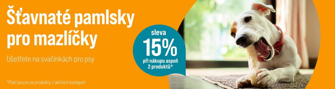 15% sleva na pamlsky Pes kouše velkou kost a na obrázku je také oranžový pruh s textem o slevě na pamlsky.