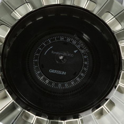 Grässlin automatický dávkovač krmiva Rondomatic 400